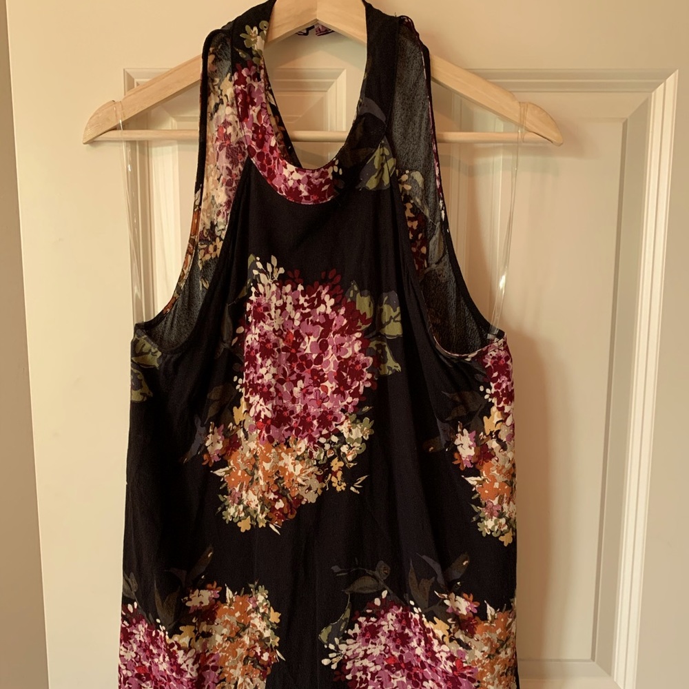 Floral sleeveless blouse